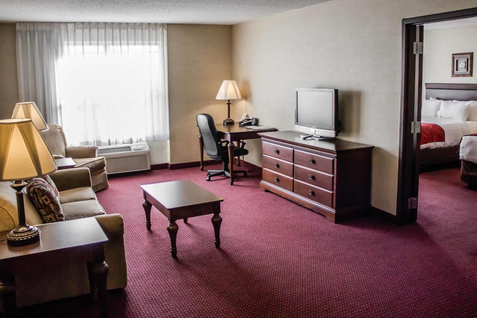 Comfort Suites Lake George - Queensbury Exterior foto