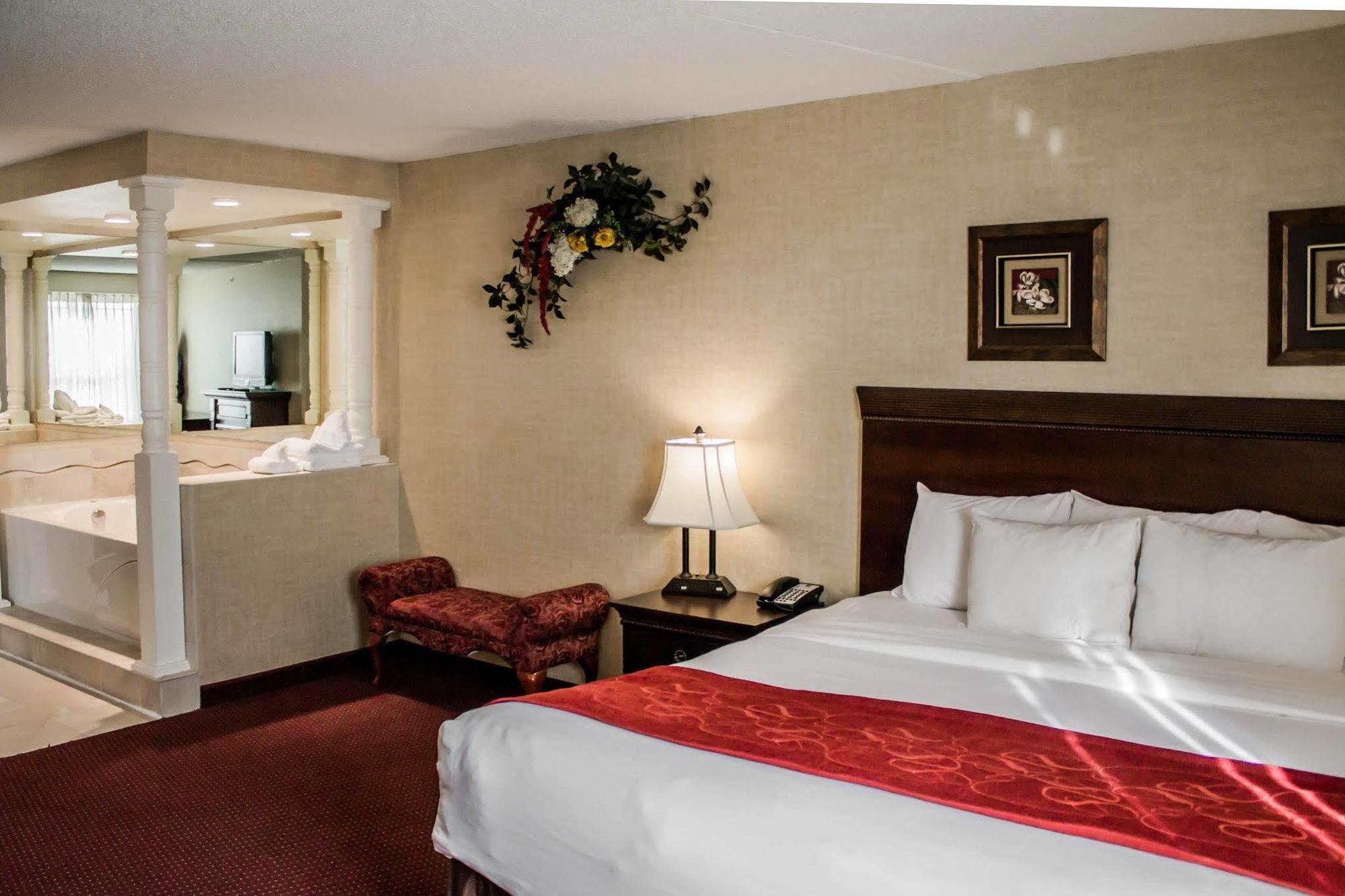 Comfort Suites Lake George - Queensbury Exterior foto