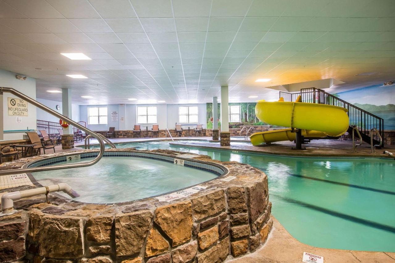 Comfort Suites Lake George - Queensbury Exterior foto